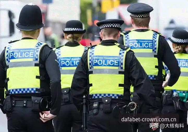 Dafabet体育博彩使用指南 世界杯安保新动向:仅三名英国警员赴美,赛事服务体验如何跟上?